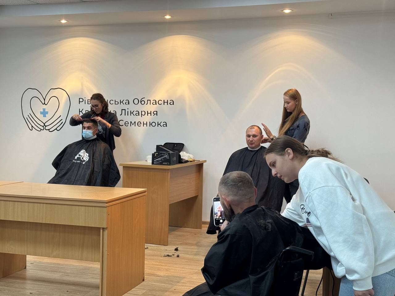 стрижка військових