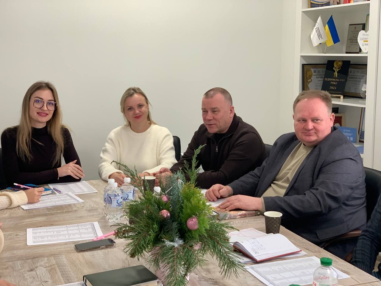 представники комітету під час засідання