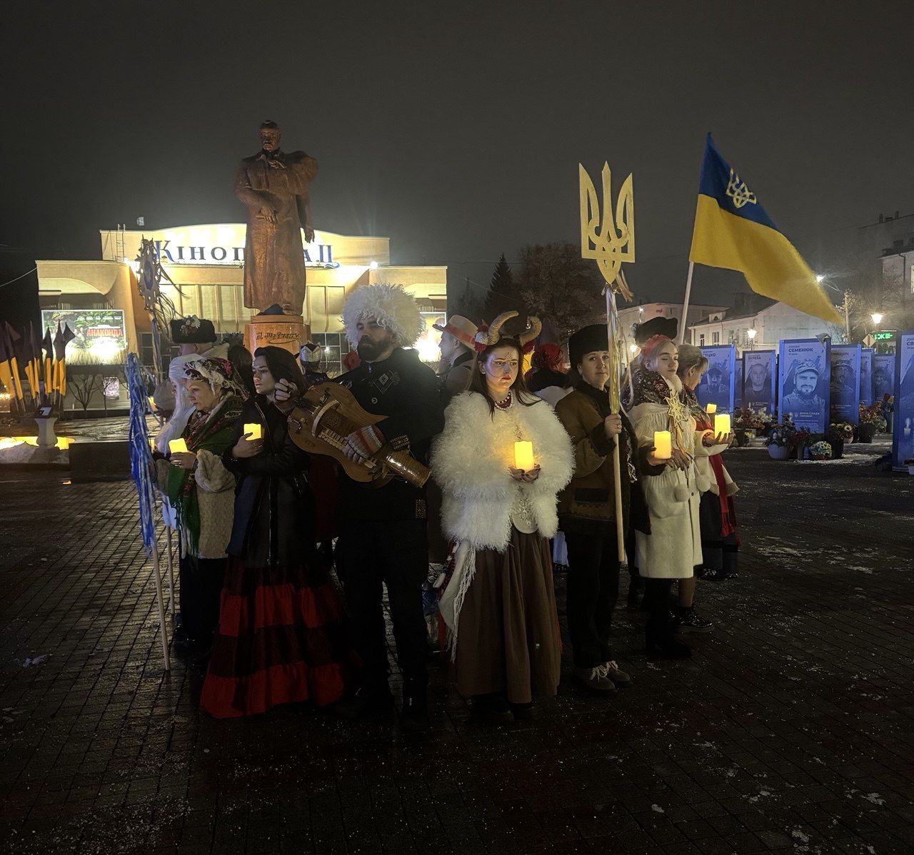 Благодійний Вертеп РОКЛ на майдані Незалежності