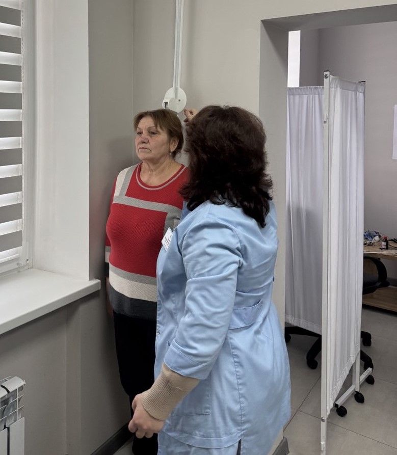 фізикальні обстеження для пацієнтки в межах програми Скринінг 40+