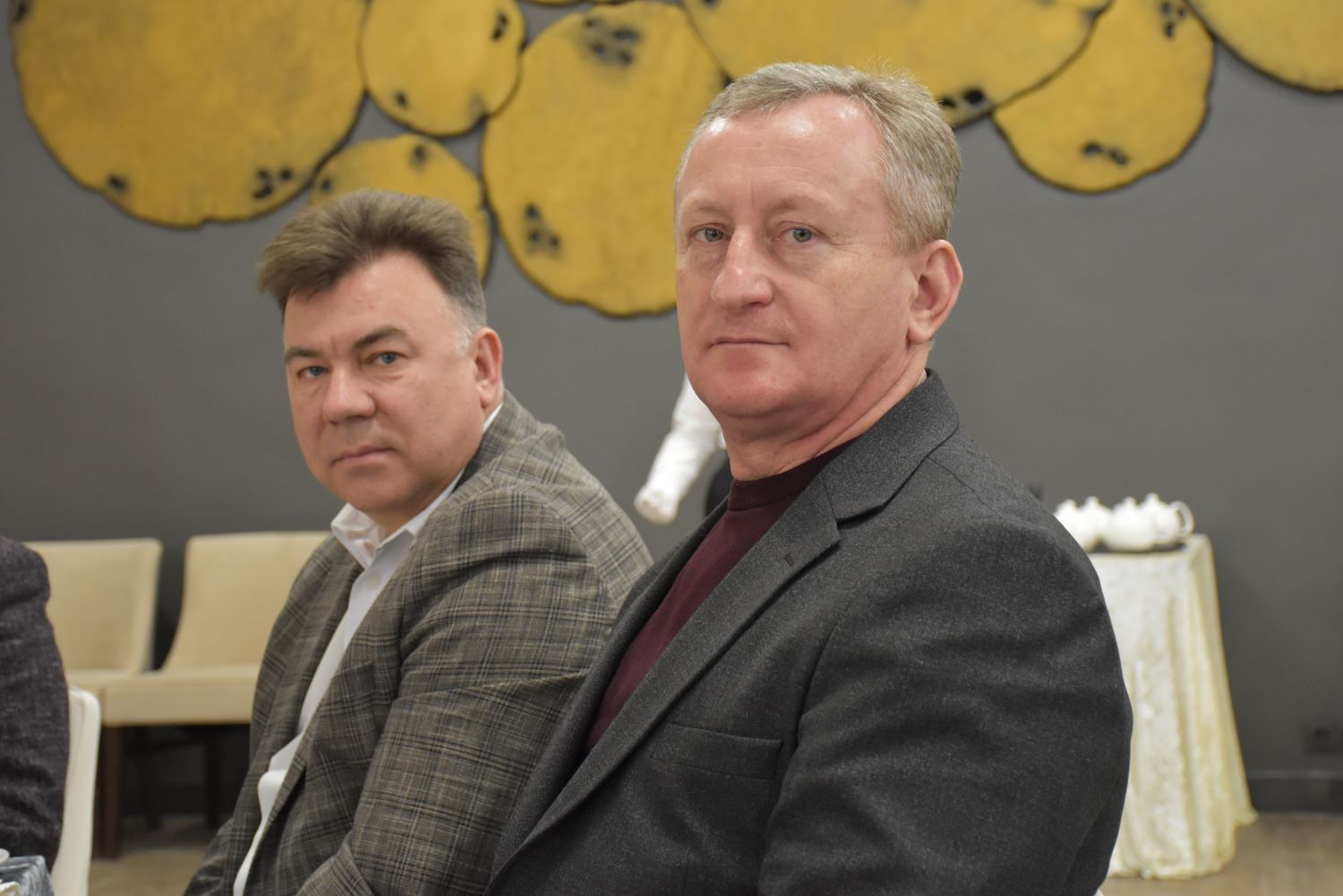 директор РОКЛ Віктор Ткач та начальник госпіталю Андрій Бурачик на обласному молитовному сніданку